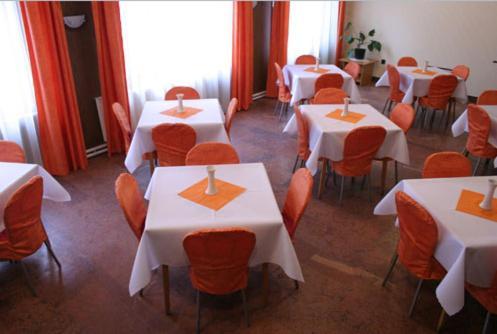Vadregeny Panzio Bed & Breakfast เอสแตร์กอม ภายนอก รูปภาพ